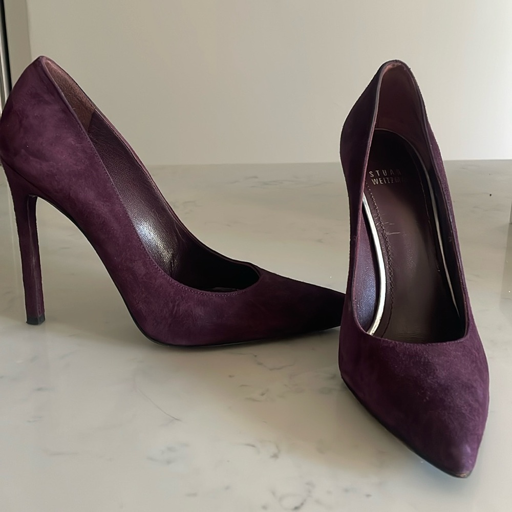 Stuart Weitzman Suede Heels Size 8 in Cabernet